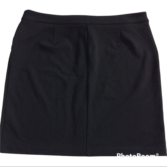 BLACK SKIRT - Picture 3 of 11